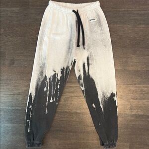 BNWOT -DESIGNER NUNUNU KIDS SWEATPANTS -SIZE 8-9